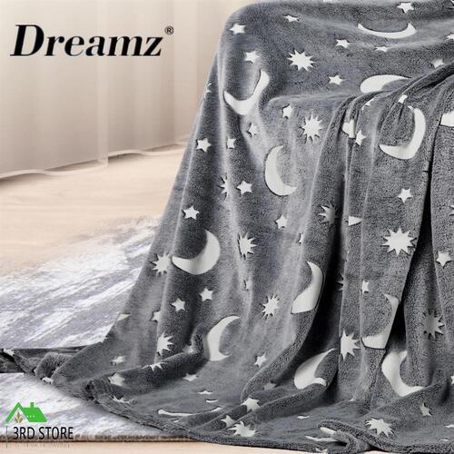 DreamZ Throw Blanket Soft Warm Large Sofa Flannel Glow in the Dark Medium